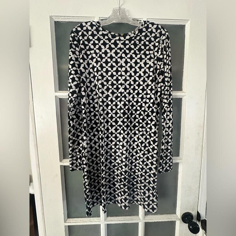 Black and white dress